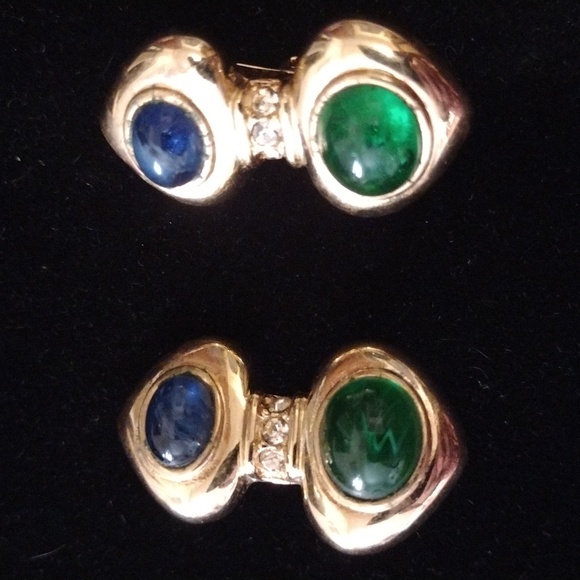 Elegant gold tone and cabochon clip on earrings - Picture 1 of 4